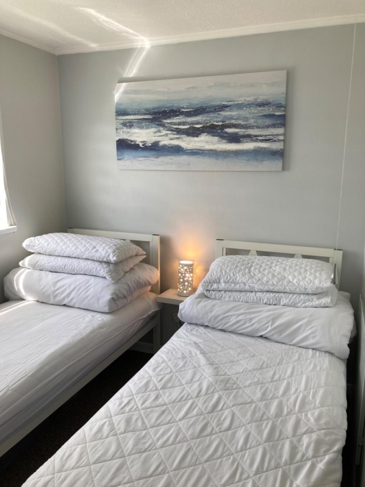 Beachcomber, Sunbeach, Scratby - Two Bed Chalet, Sleeps 4, Free Wi-Fi, Free Club Passes, Free Swimming And Pet Friendly エクステリア 写真